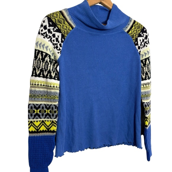 FREE PEOPLE | Women's Blue Bell Prism Ribbed Geometric Sweater Sleeve Cowl Top M - Picture 4 of 15
